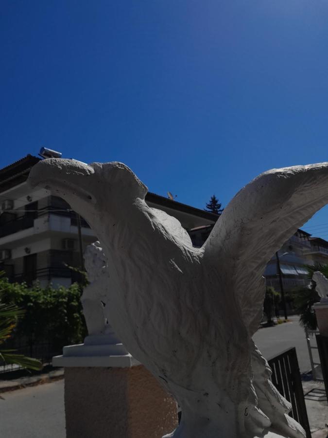 Kristi'S Apartments Holiday Olympiakí Aktí Ngoại thất bức ảnh